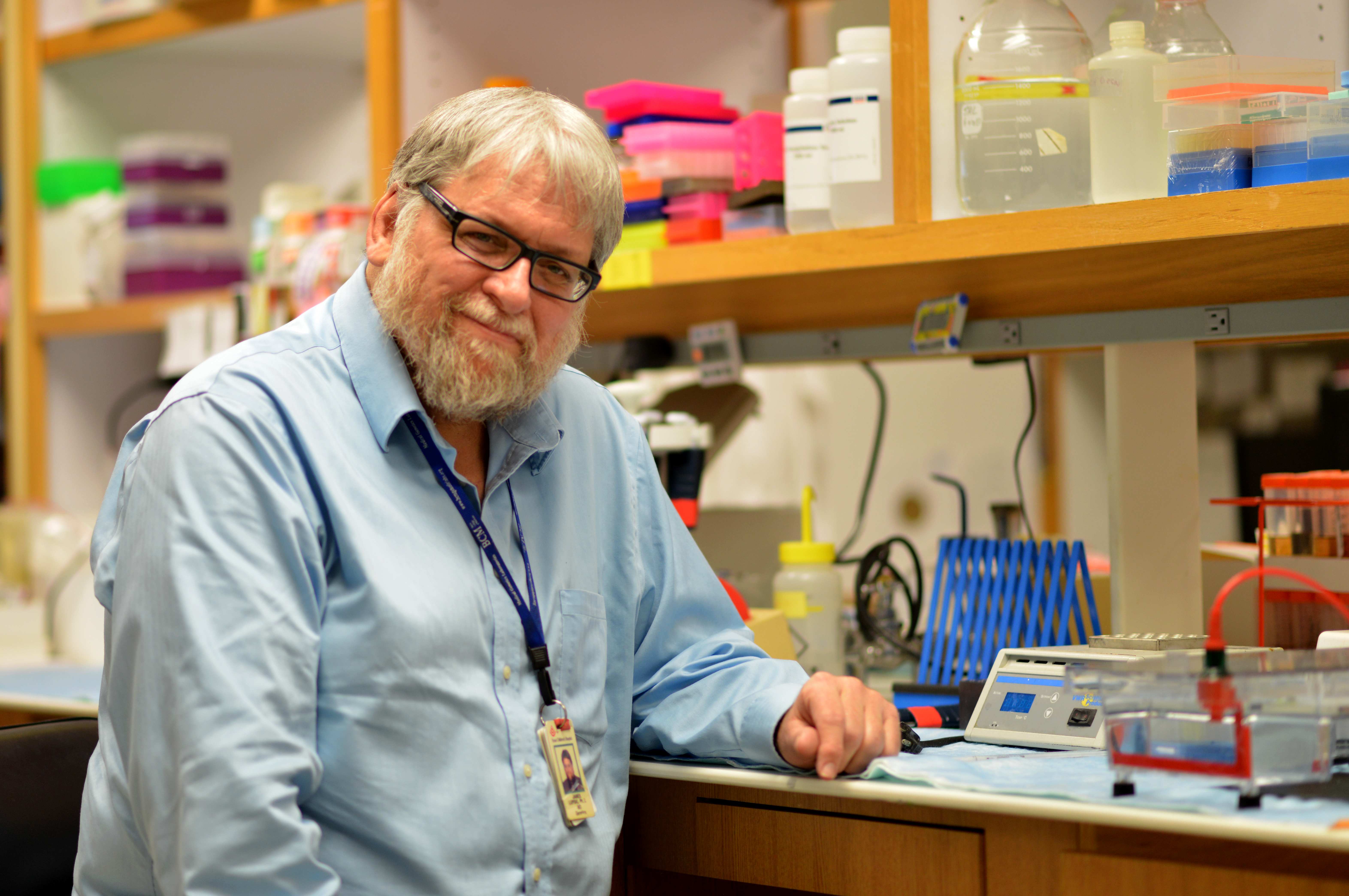 Dr. James Lupski  has been named recipient of the 2014 Environmental Mutagenesis and Genomics Society Award for his extensive contributions towards characterizing human mutations and linking them to disease.