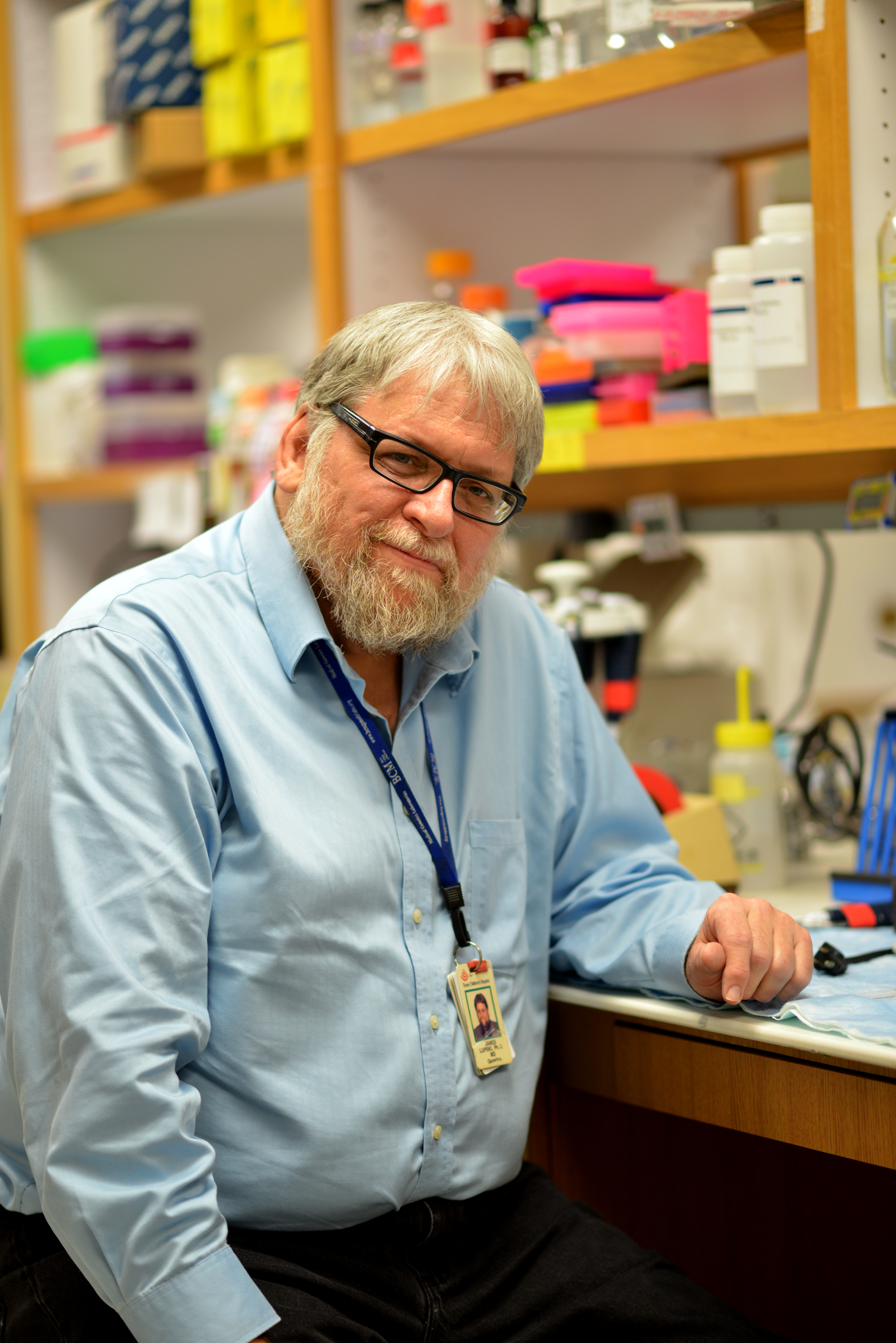 Dr. James Lupski has been named recipient of the 2014 Environmental Mutagenesis and Genomics Society Award