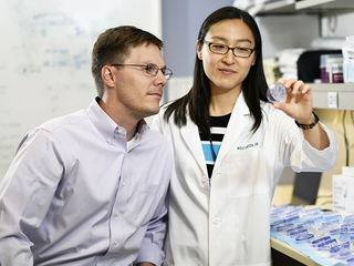 Tiffany Hsu, an M.D./Ph.D student in the Medical Scientist Training Program, and lead author of the study, with Dr. Trey Westbrook. 