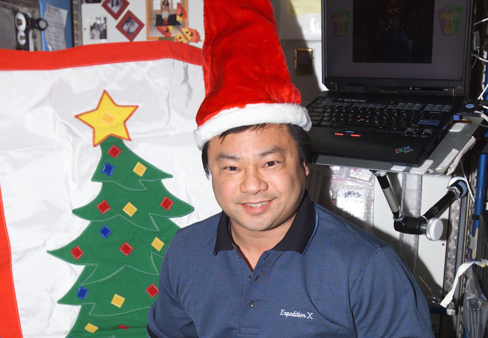 christmas-in-space-chiao-photo