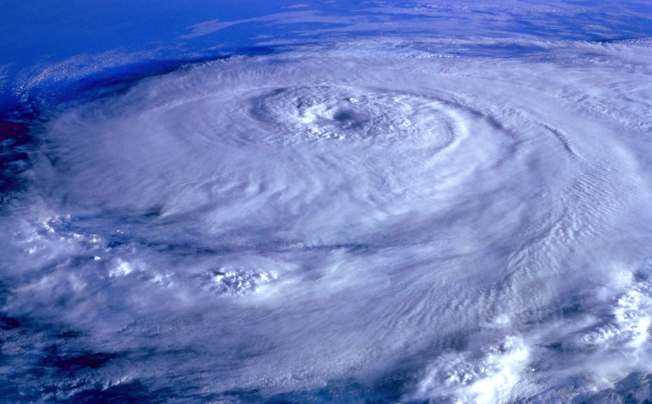 hurricane-earth-satellite-tracking-photo