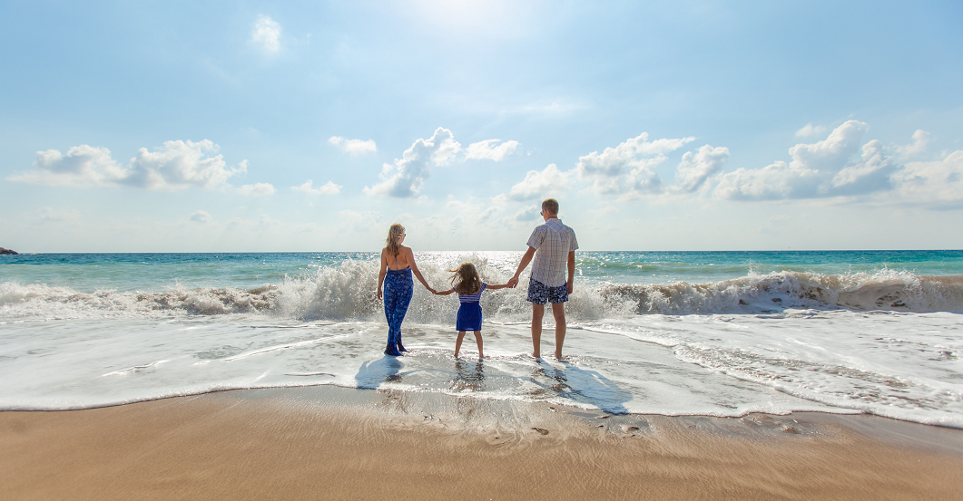 Experts Offer Tips To Stay Safe This Summer   Beach Family Photo 