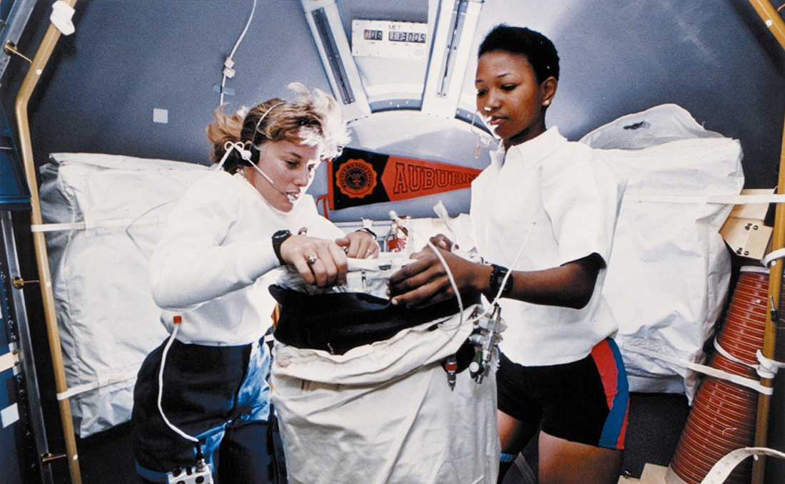 jemison-davis-nasa-1992