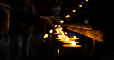 candlelight-vigil