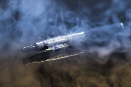 E cigarettes disrupt lung function and raise risk of infection