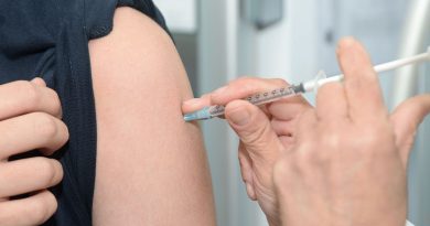 flu-vaccine-needle