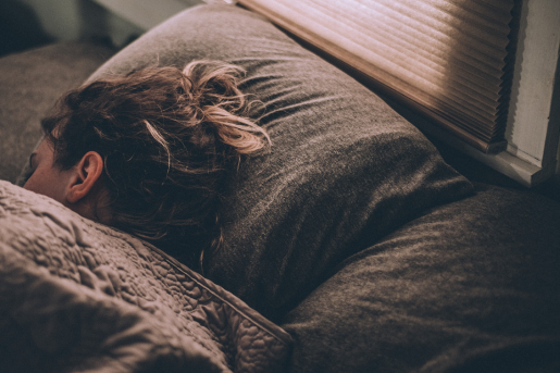 woman-sleeping-photo