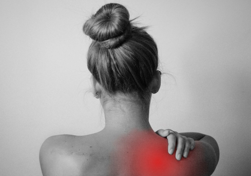 back-pain-woman