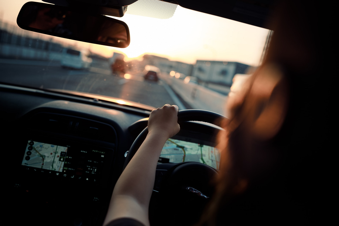 woman-driving-photo