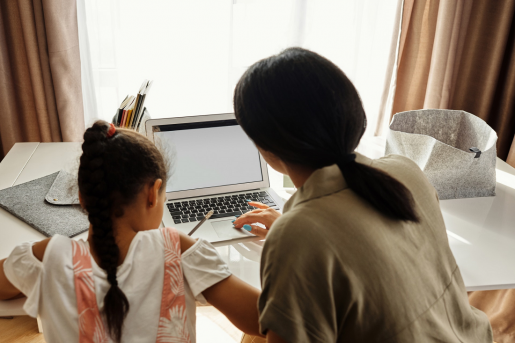 child-remote-learning-computer