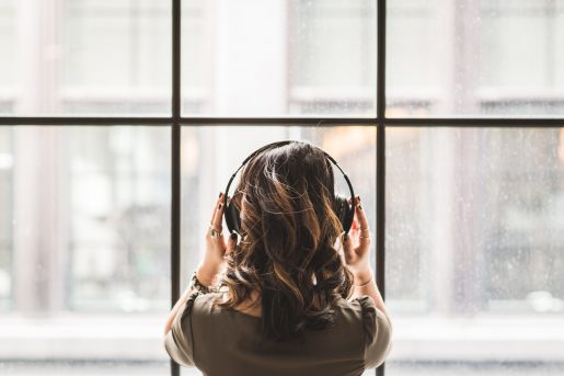 woman-with-headphones