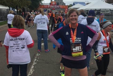 Kjersti Aagaard posing during a marathon.