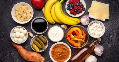 Probiotic and prebiotic foods.
