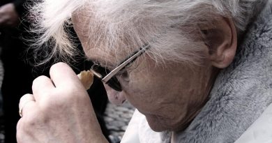 Connecting the dots between cause-effect events in Alzheimer’s disease